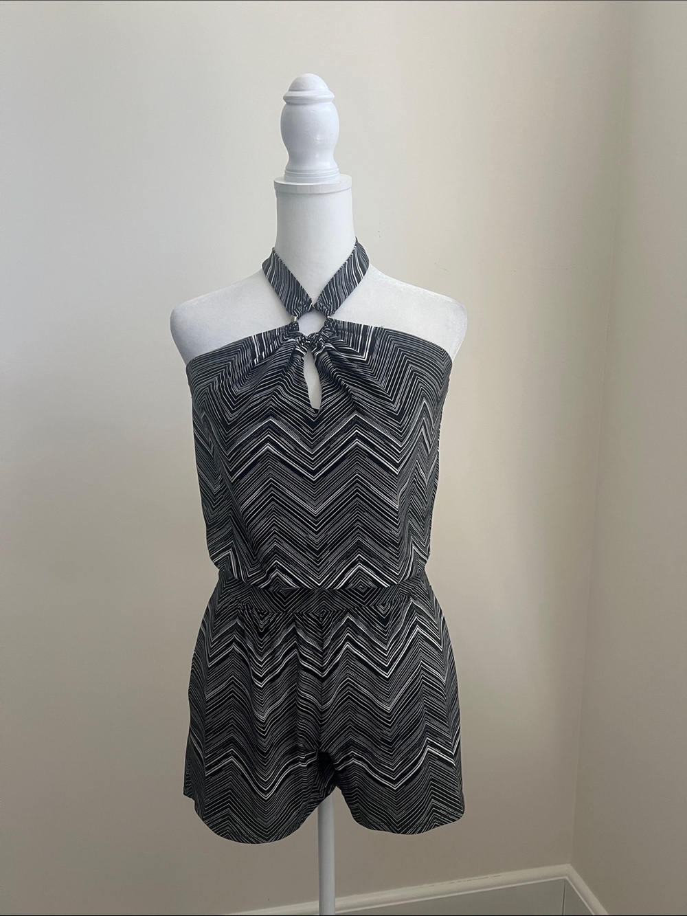 Women’s XS White House Black Market, halter romper, black and white